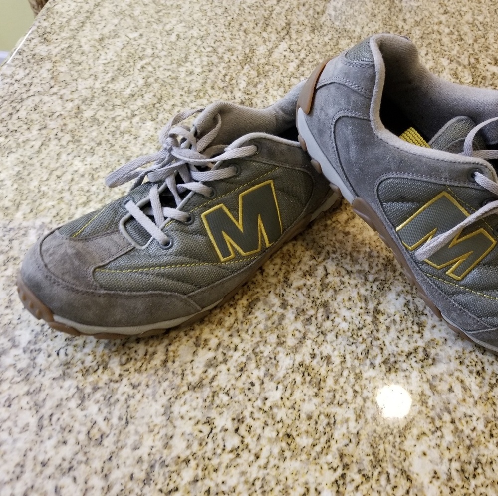 Shoes - Picture 4 of 5